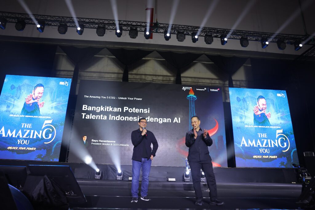 President Director & CEO Lintasarta, Bayu Hanantasena bersama Founder ESQ, Ary Ginanjar